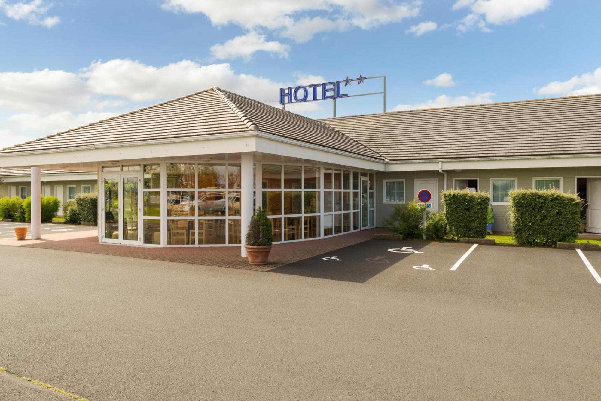The Originals Access, Hotel Saint-Flour エクステリア 写真